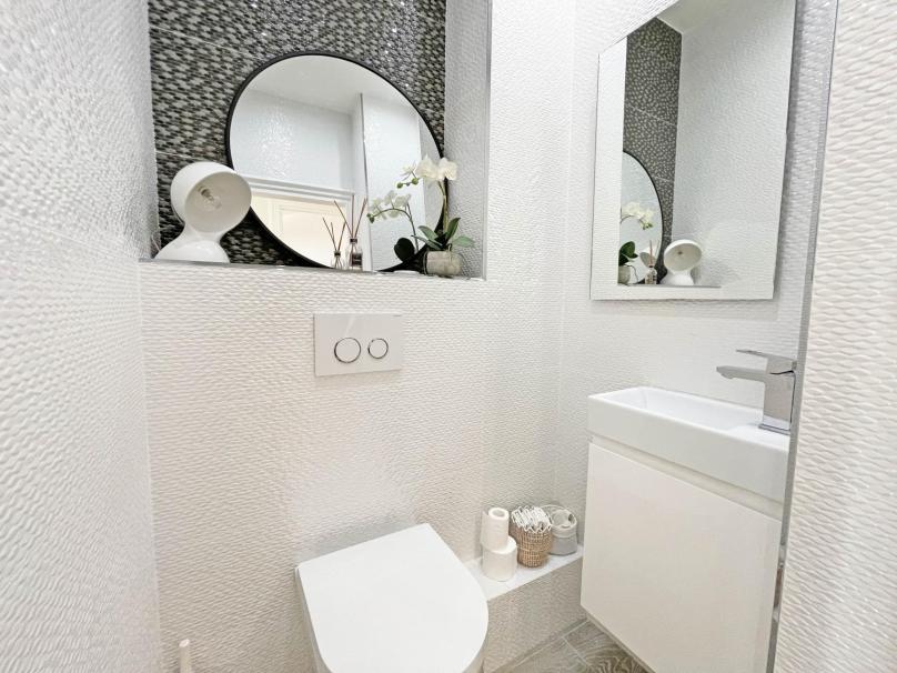 Apartment with 6 rooms of 147 ㎡ - Beautiful building