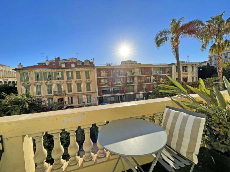 Apartment with 6 rooms of 147 ㎡ - Beautiful building