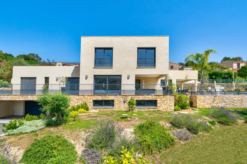 Vence - Modern villa of 300 ㎡ with swimming pool