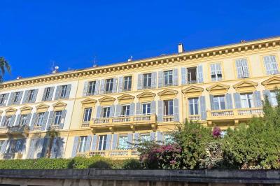 Apartment with 6 rooms of 147 ㎡ - Beautiful building