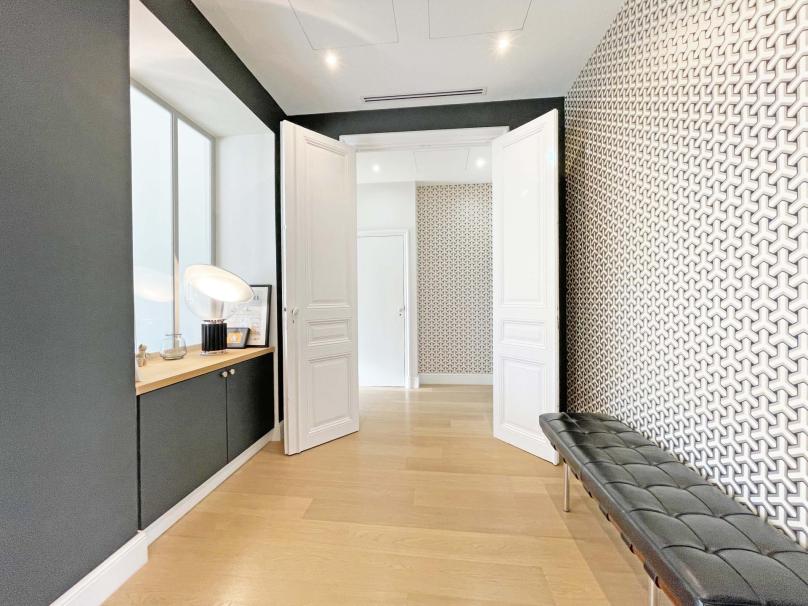 Apartment with 6 rooms of 147 ㎡ - Beautiful building