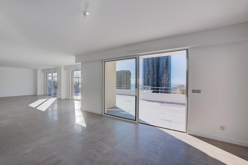 Beausoleil – Penthouse 137 ㎡ mit privatem Pool – Meersicht